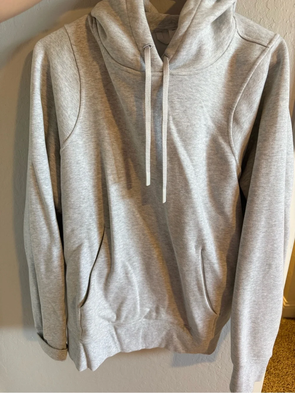 LULULEMON SWEATSHIRT